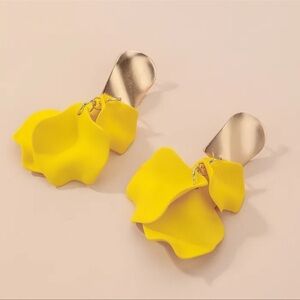 Bright Yellow and Gold Flower Lightweight Statement Earrings Circle Drop Metal